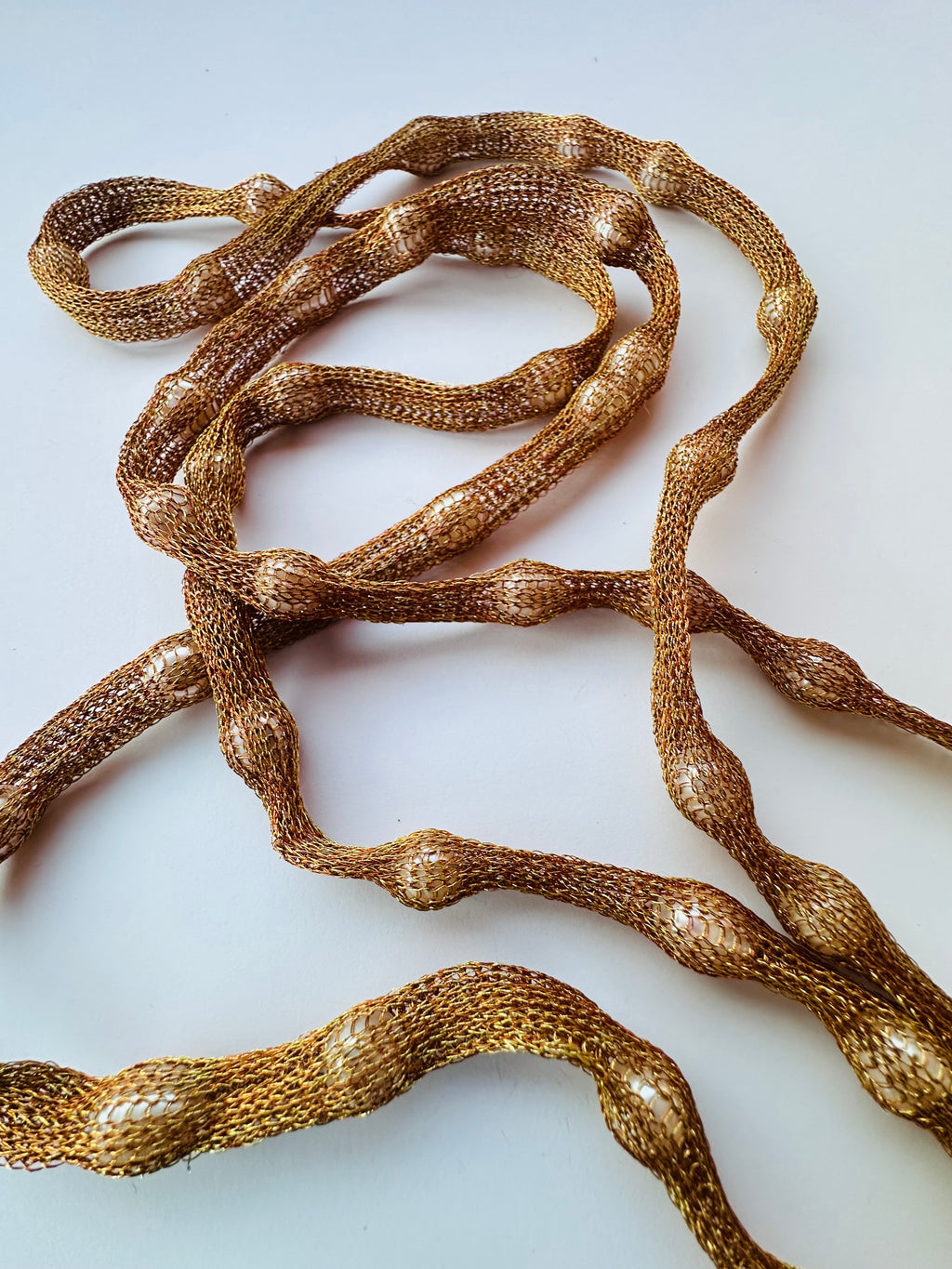 Collar lazo Gold -Perlas