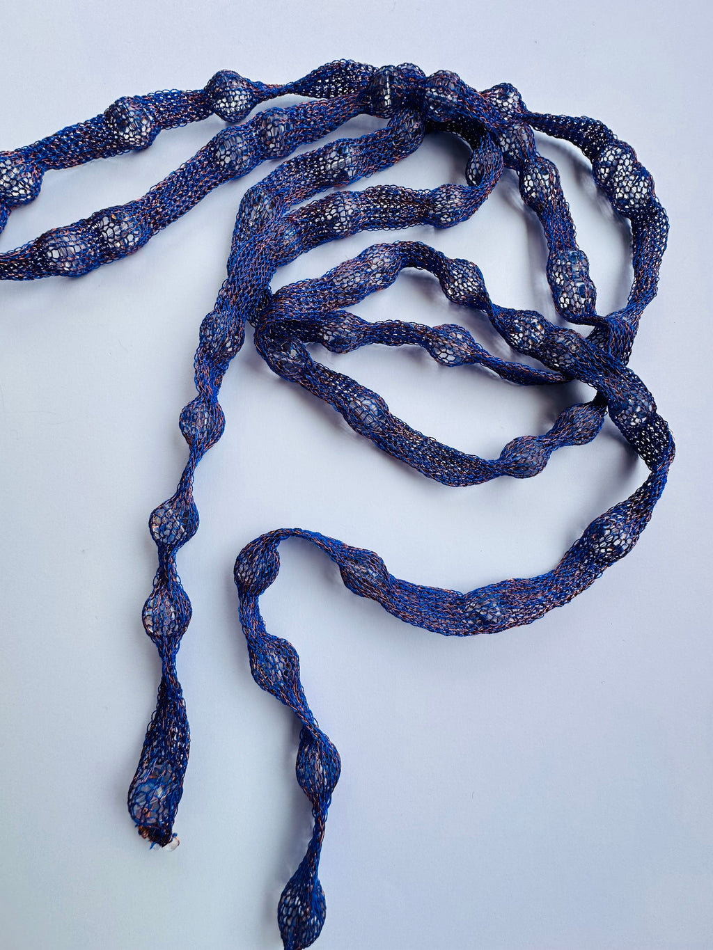Collar lazo violeta C cristal