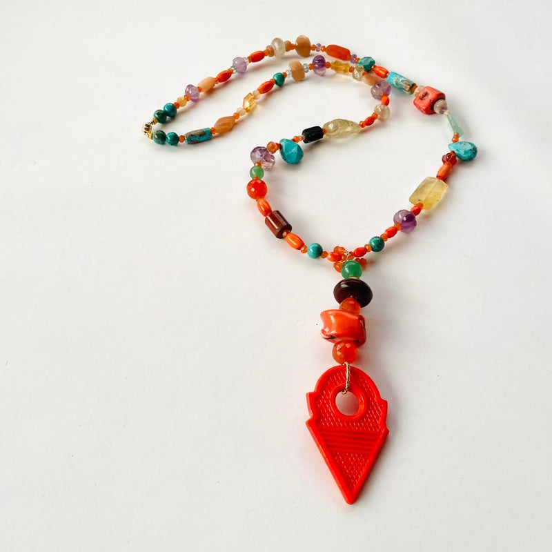 Collar cristales África