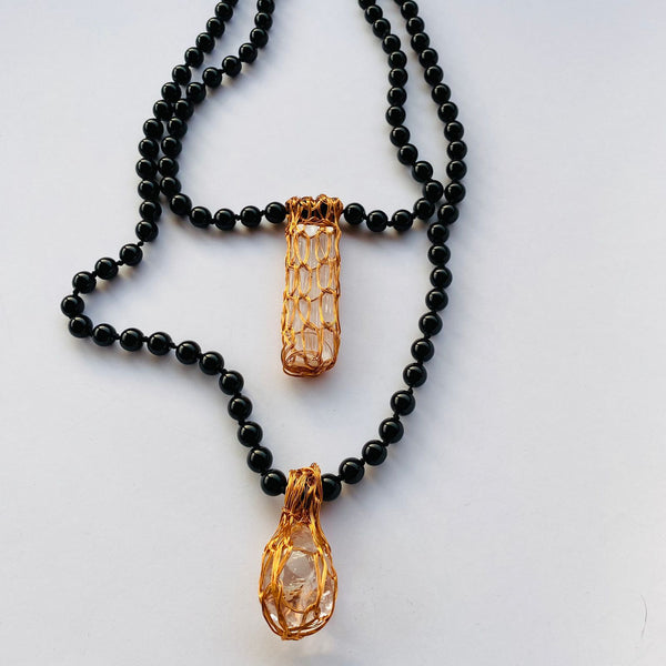 COLLIER -TALISMAN DODECAHEDRO ROUGE
