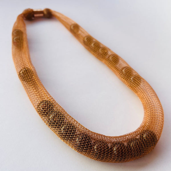 COLLIER COURONNE DE PÉTAUX