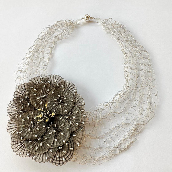 COLLAR CAMELIA