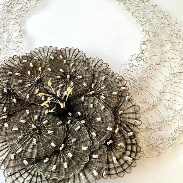 COLLAR CAMELIA