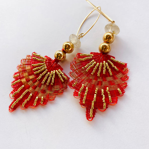BOUCLES D'OREILLES PLUME ROUGE OR -2