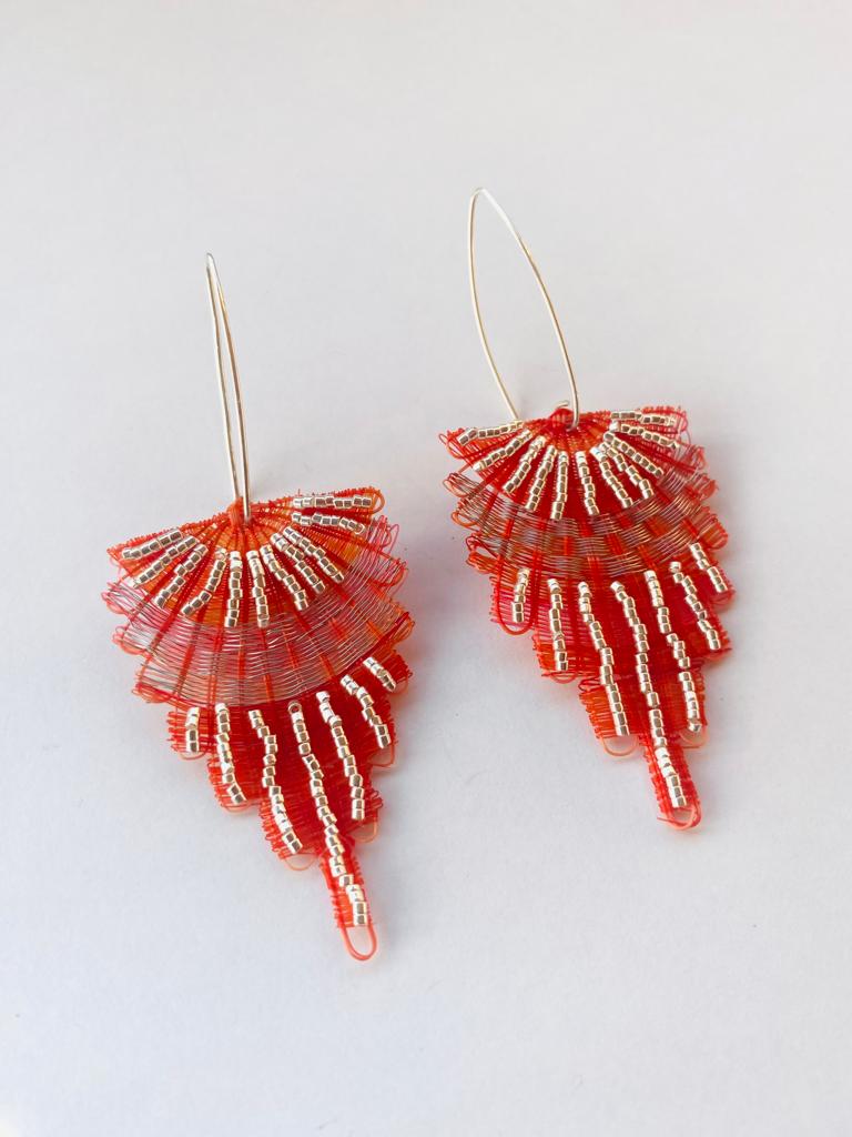 BOUCLES D'OREILLES PLUME ROUGE OR -2