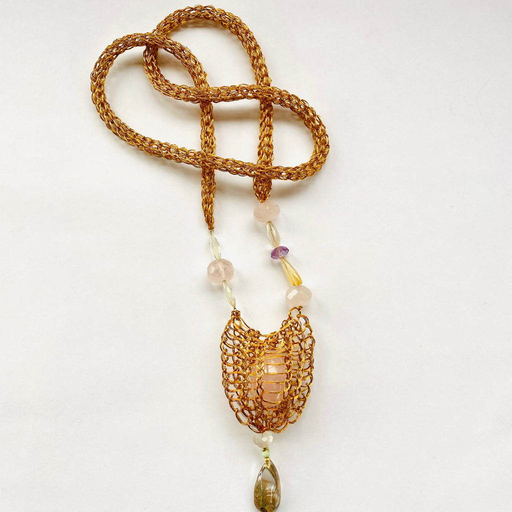 COLLAR CHUSPA NIDO ROSA
