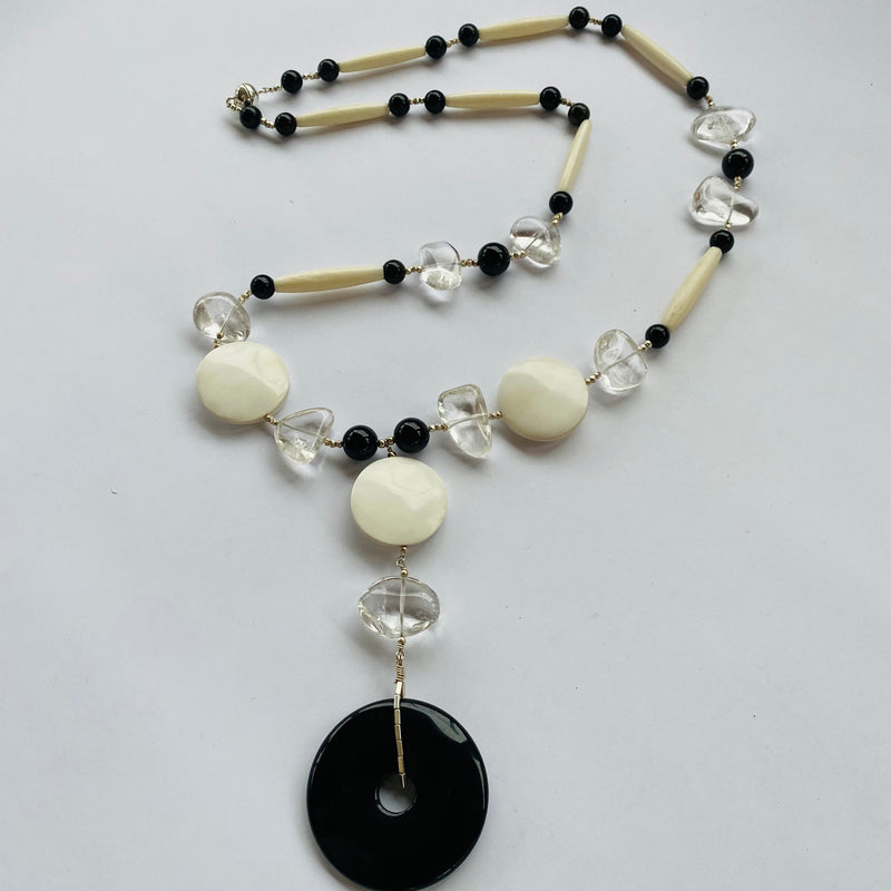 COLLAR FOLK BLACK AND WHITE